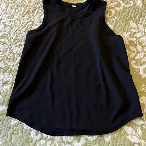 Lululemon Set of Three Sleeveless Tops - Black, White, and Pink Size XS - Picture 2 of 13